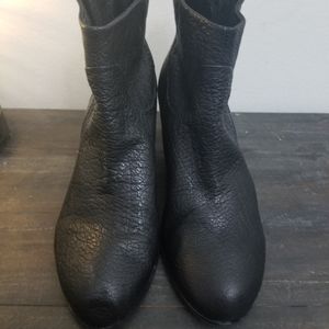 Sam Edelman leather bootie black 8 Rose Gold Zip